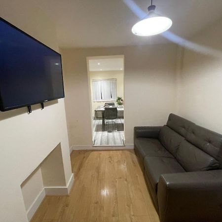 Big 3 Bedroom London House With 2 Bathroom Plumstead  Exterior photo