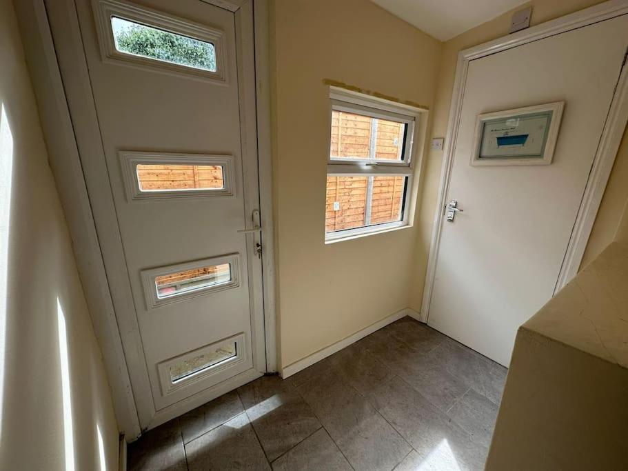 Big 3 Bedroom London House With 2 Bathroom Plumstead  Exterior photo