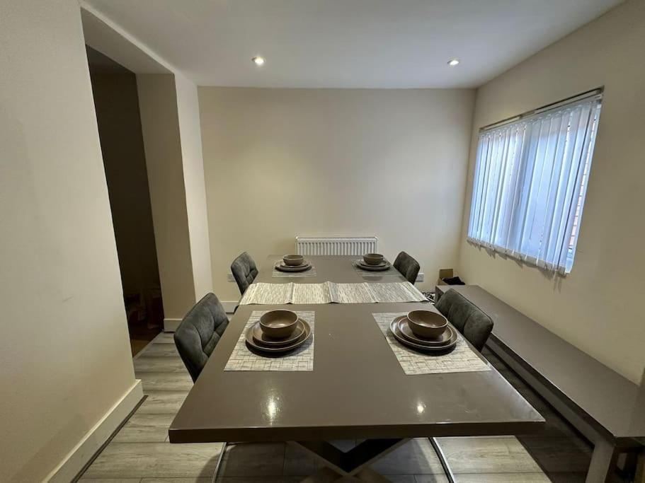 Big 3 Bedroom London House With 2 Bathroom Plumstead  Exterior photo