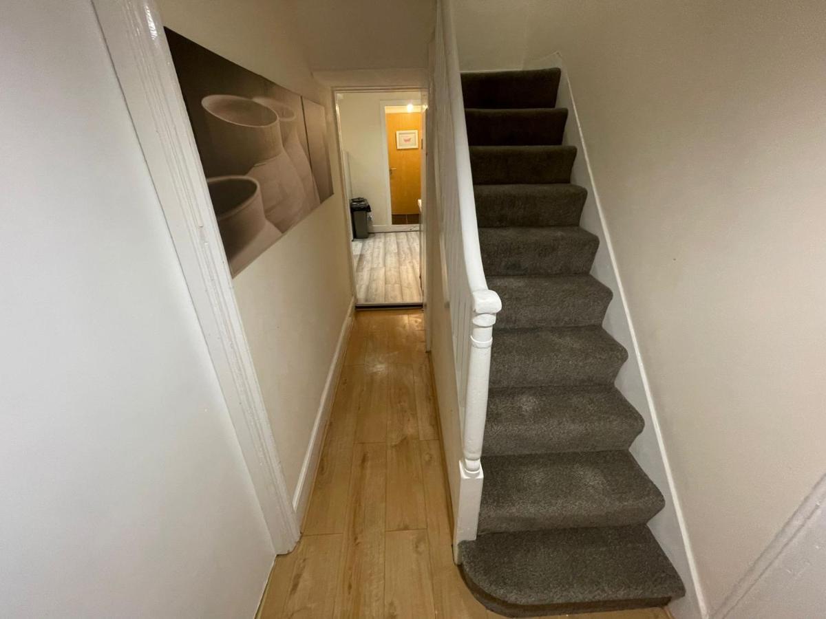 Big 3 Bedroom London House With 2 Bathroom Plumstead  Exterior photo