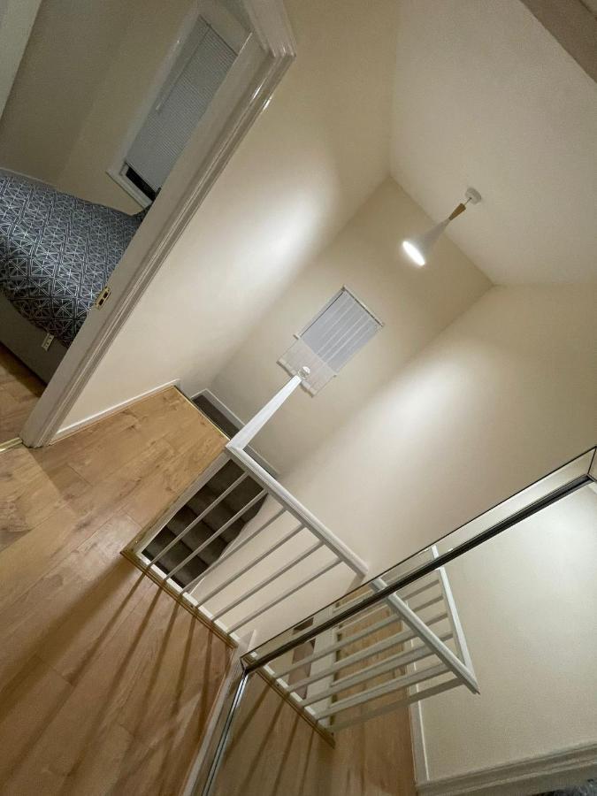 Big 3 Bedroom London House With 2 Bathroom Plumstead  Exterior photo