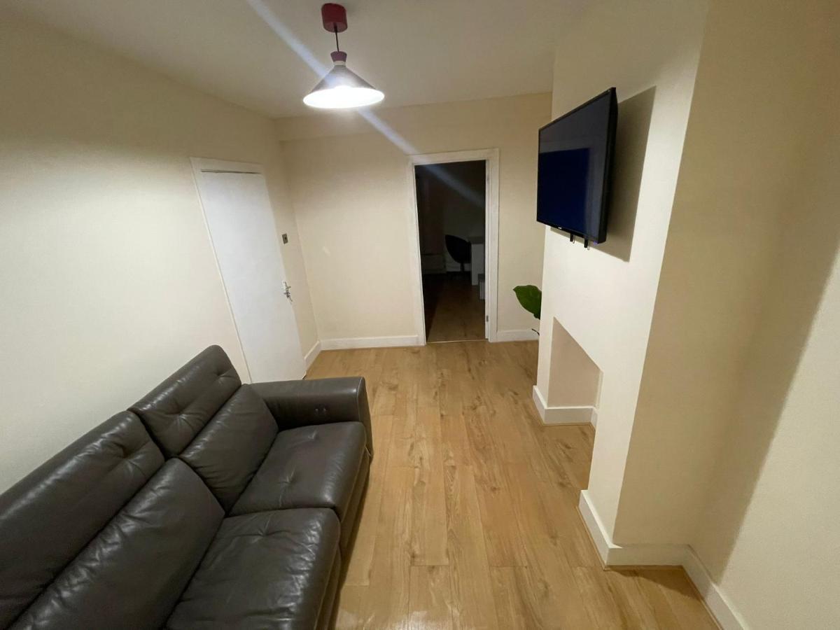 Big 3 Bedroom London House With 2 Bathroom Plumstead  Exterior photo