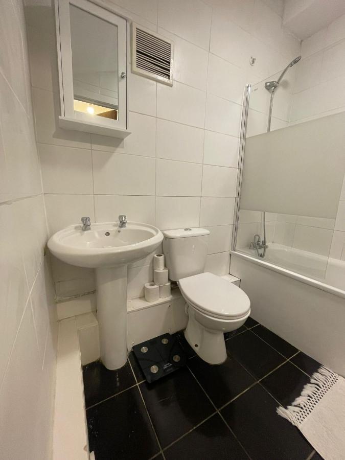 Big 3 Bedroom London House With 2 Bathroom Plumstead  Exterior photo