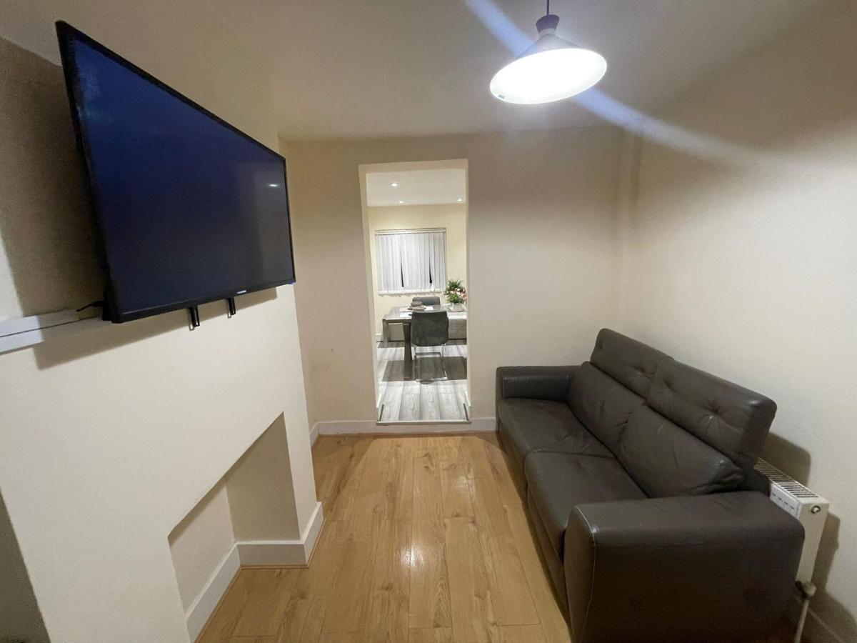 Big 3 Bedroom London House With 2 Bathroom Plumstead  Exterior photo