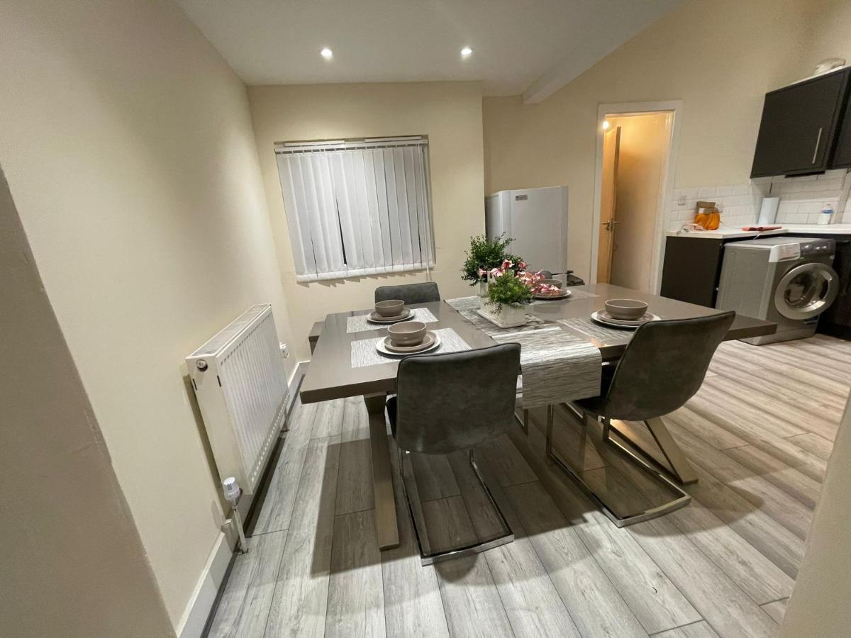Big 3 Bedroom London House With 2 Bathroom Plumstead  Exterior photo